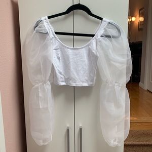 Mesh puff sleeve crop top